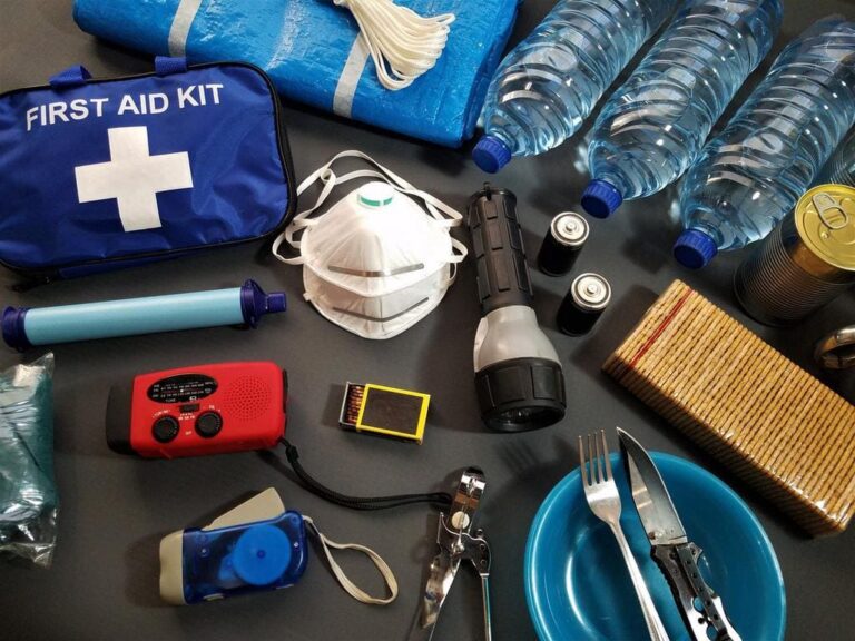 Choosing the Best First Aid Kit for Survival: Essential Supplies for Emergency Preparedness