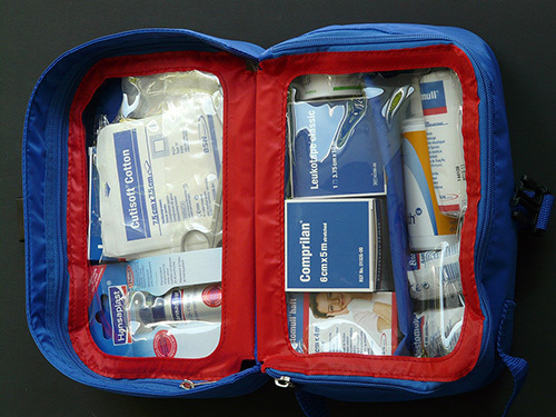 Essential Guide to Building Your Emergency Aid Kit for Home Preparedness